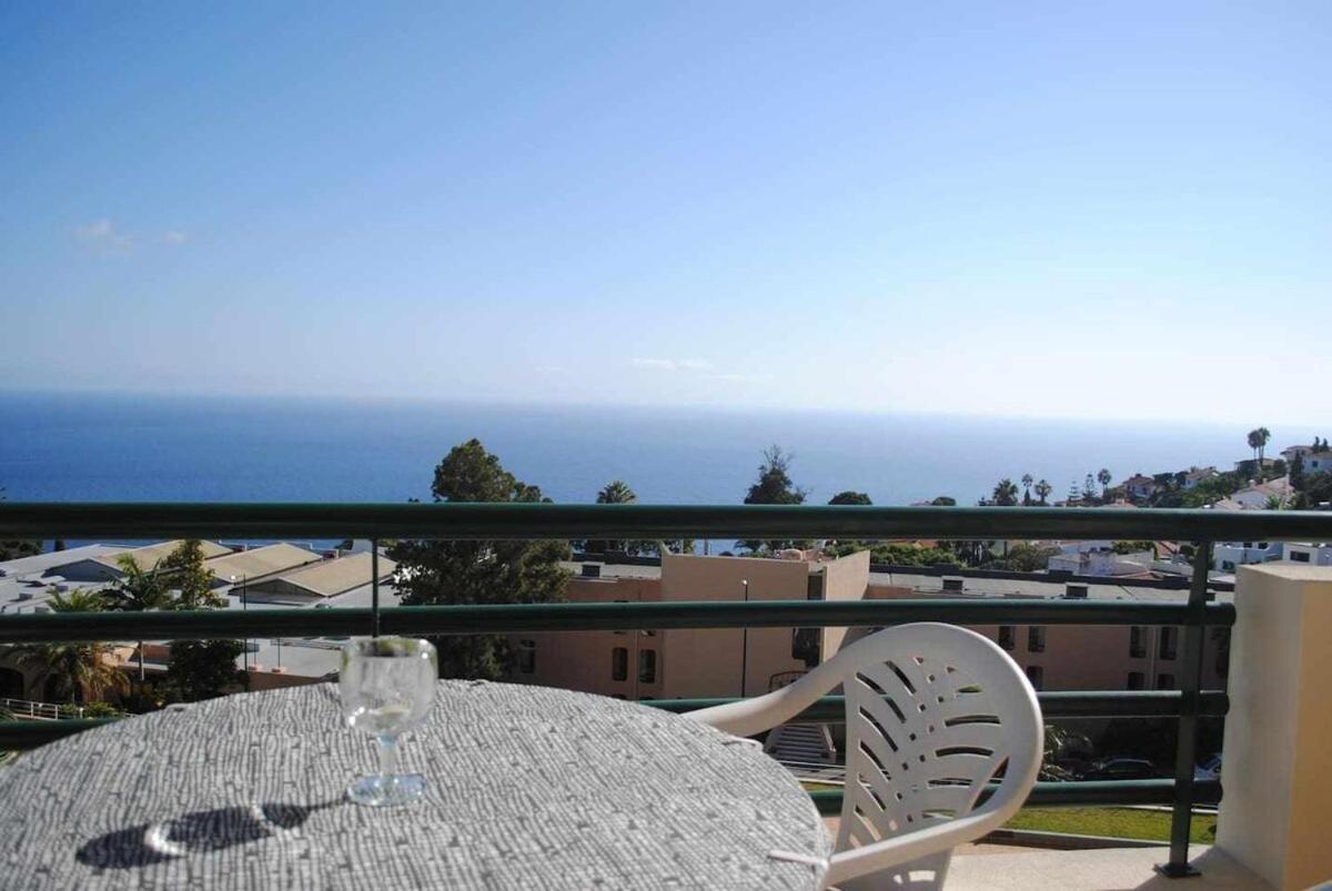 Pia'S Place - Apt With Sea View Caniço Exteriér fotografie